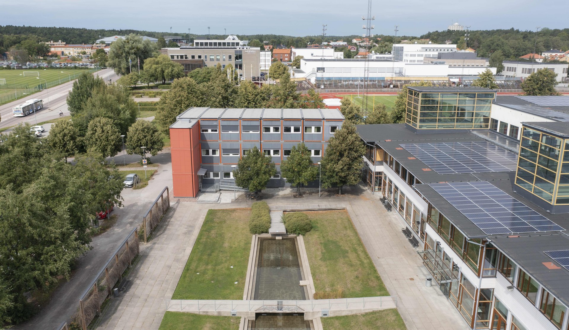Mälardalens universitet med tillbyggnad av Adapteo moduler