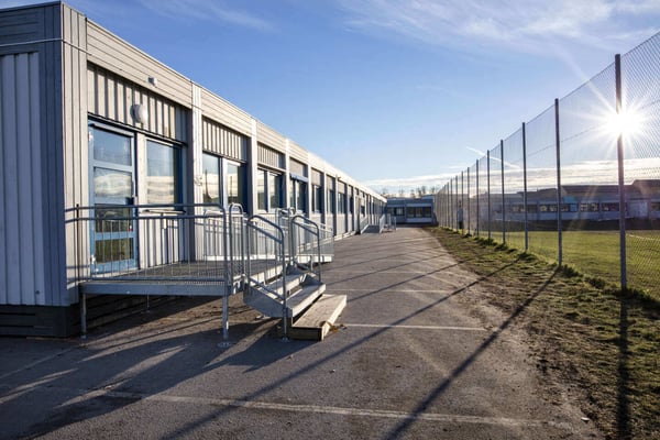 När branden härjade realiserade Vittraskolan sin modiga kultur – flyttar in i flexibel skola